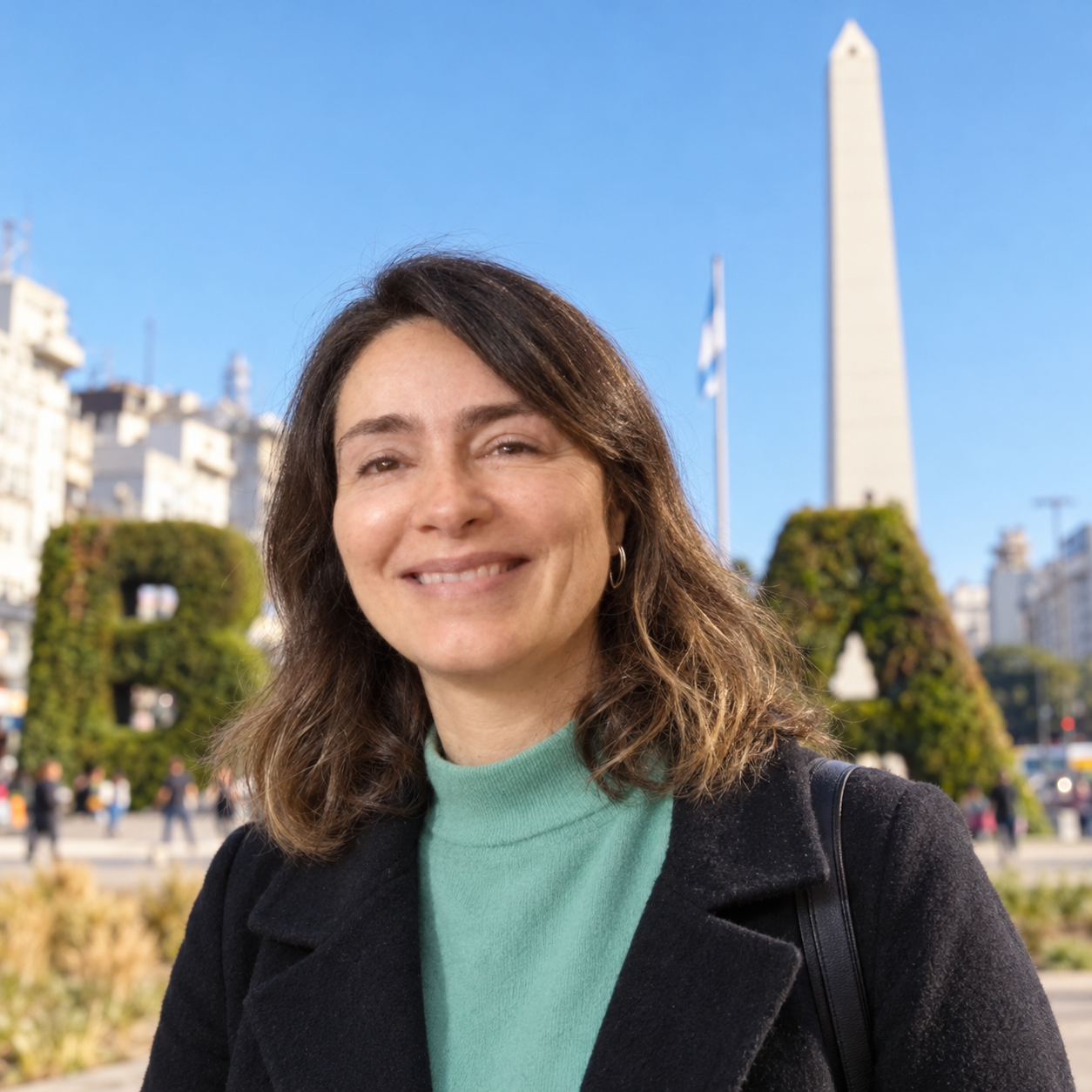 Paola in front of the Obelisk in Buenos Aires